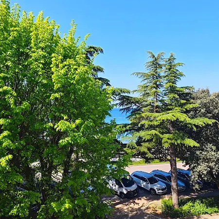 Apartamento V & B By The Sea *