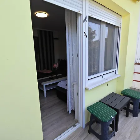 V & B By The Sea Apartment