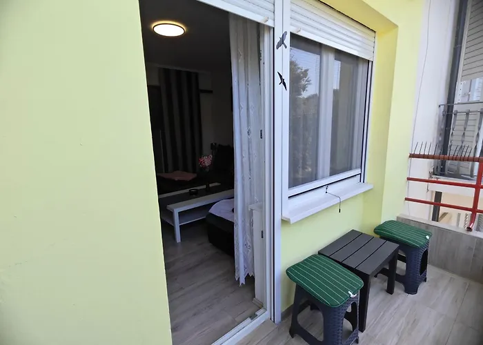 V & B By The Sea Apartment