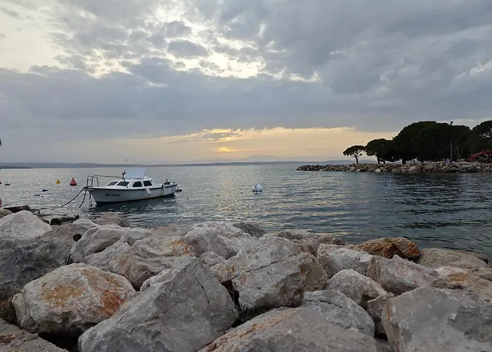 Apartment V & B By The Sea